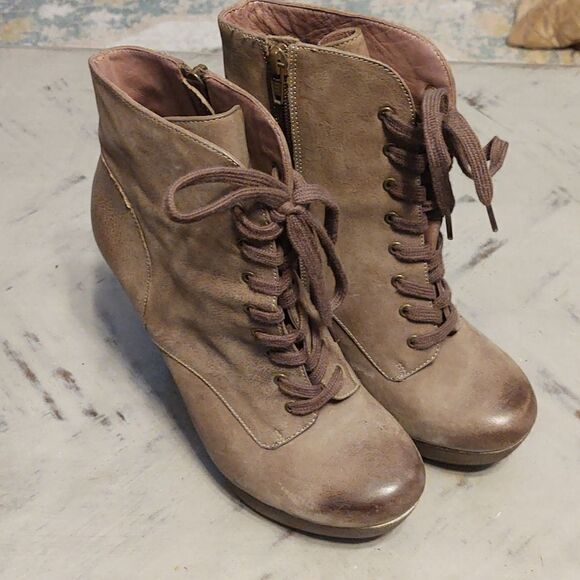 Luxury RebelMouse Ricki Leather Lace Up Platform Ankle Boots/Booties - Picture 1 of 9